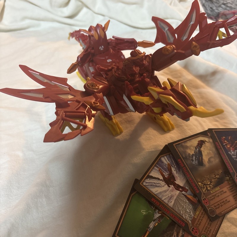 Bakugan Gundalian Invaders Dragonoid Colossus Action Figure 2010 (description) gallery
