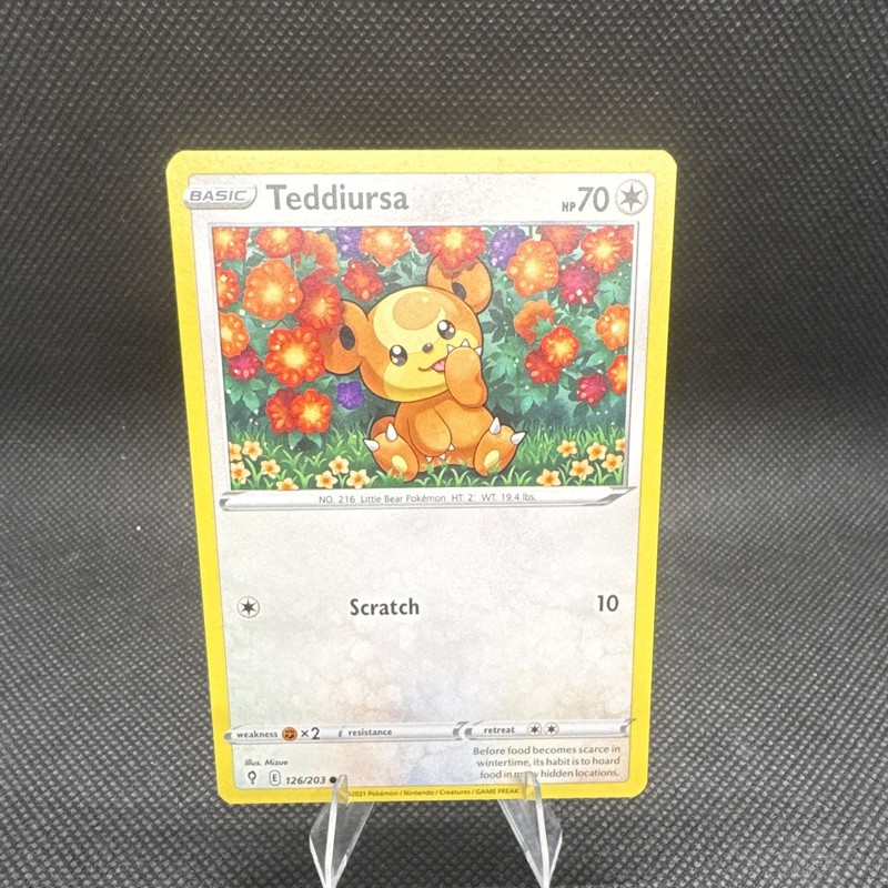 Teddiursa SWSH07: Evolving Skies 126/203 Regular Common EN 70HP