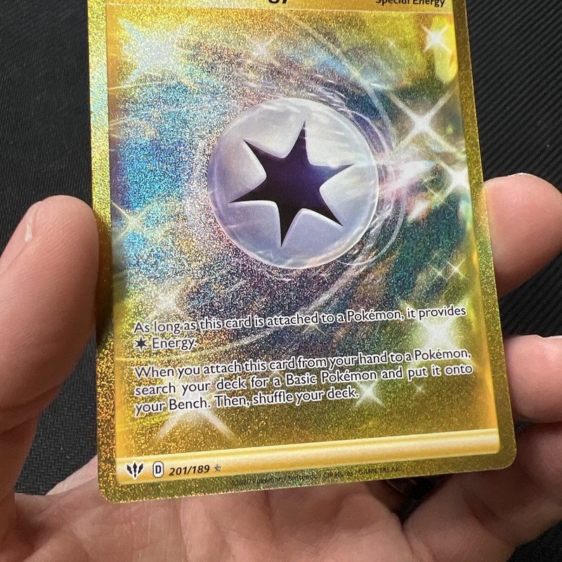 Capture Energy 201/189 Darkness Ablaze Gold Secret Rare Pokemon Card gallery