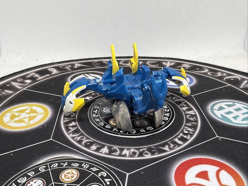 Bakugan BakuTech Aquos Saint Aquas & Card MG Japan Import Rare