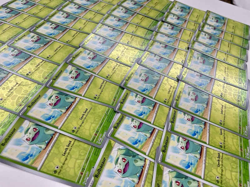 Pokemon TCG 151 Scarlet & Violet Bulbasaur 001/165 Reverse Holo 50x gallery