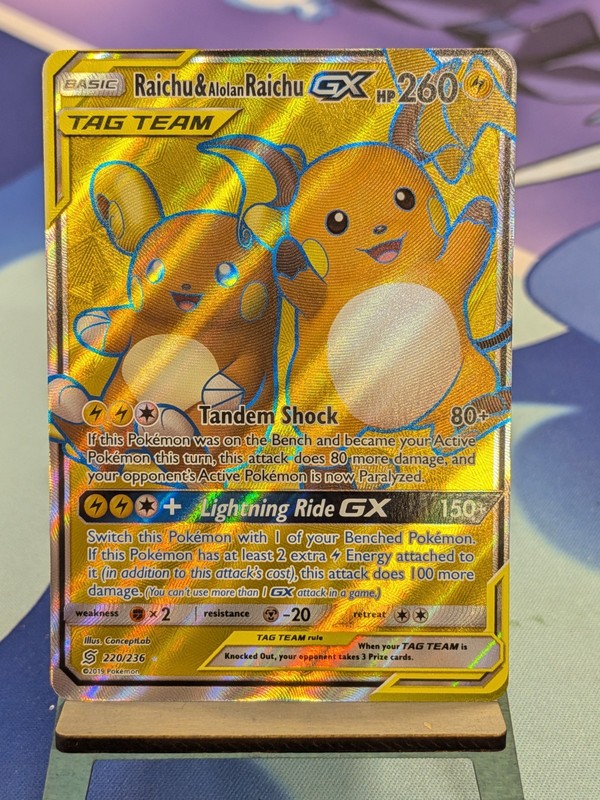 Raichu & Alolan Raichu GX (Full Art) 220/236 Sm-Unified Minds Holo