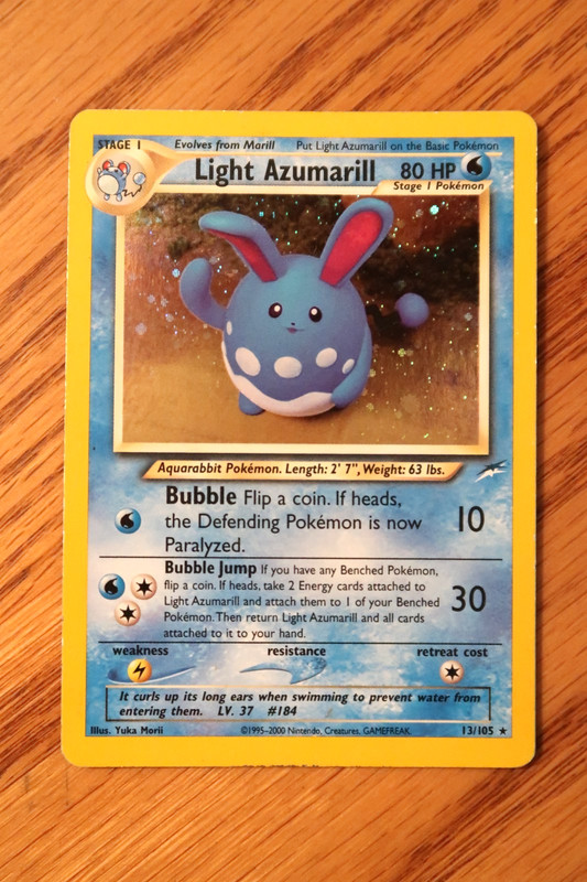 Light Azumarill 13/105 Neo Destiny Holo LP – 2002