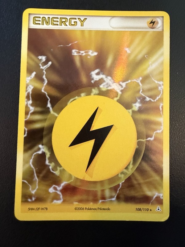 Lightning Energy 108/110 Holon Phantoms Holo