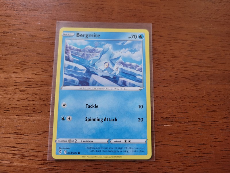 (2 Card Minimum) – Pokemon Sword & Shield: Evolving Skies – 15% off 4 or more!