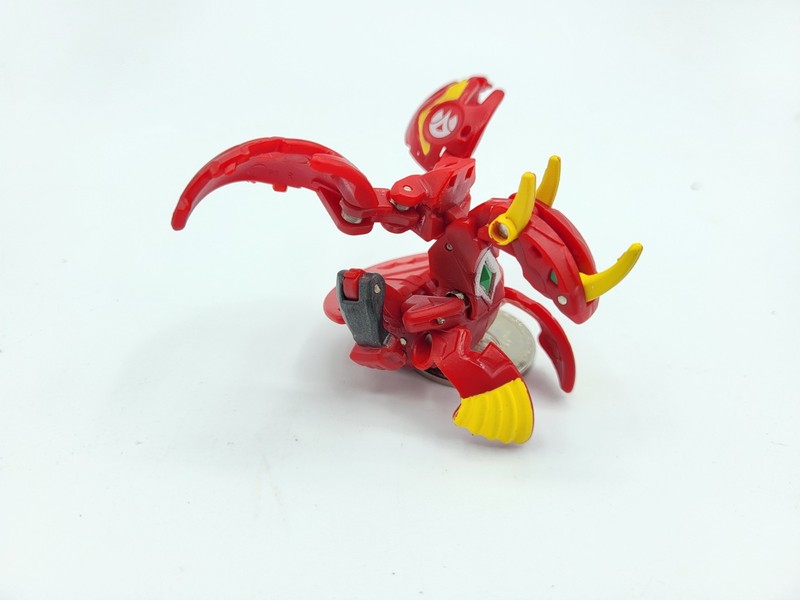 Bakugan – Pyrus Commandix Dragonoid – Mechtanium Surge RARE