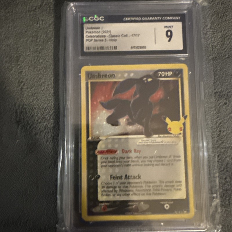 UMBREON Celebrations POP Series 5 Holo Gold Star #17 CGC 9 Pokemon