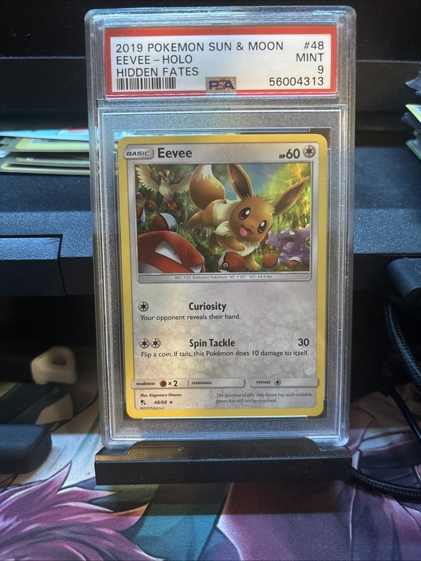 Eevee 48/68 Hidden Fates Holo