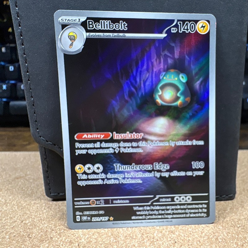 Pokémon TCG Holo Illustration Rare Card 209/197 Obsidian Flames