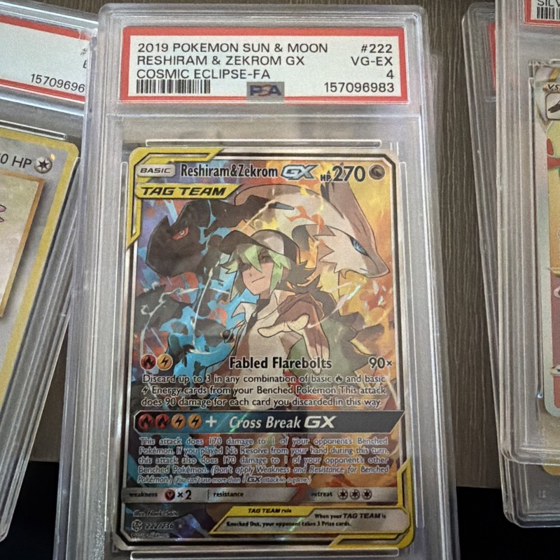 Reshiram & Zekrom GX (Full Art) 222/236 Sm-Cosmic Eclipse Holo
