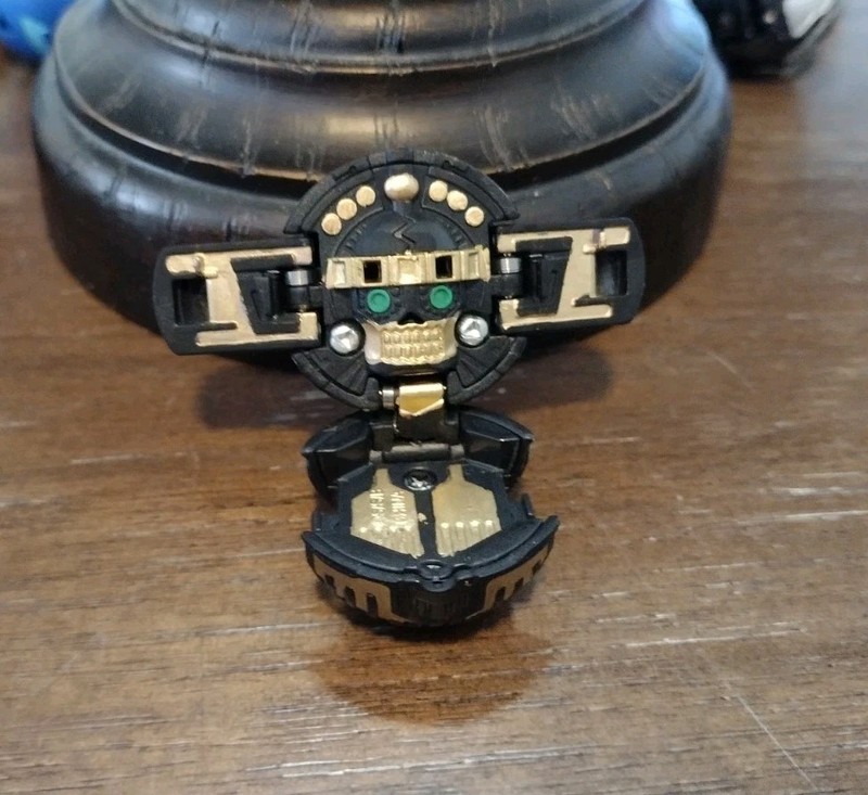 Bakugan BakuBronze Darkus El Condor Original Piece CUSTOM REPAINT! gallery
