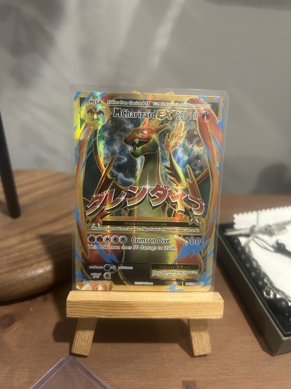 M Charizard EX (Full Art) 101/108 Evolutions Holo