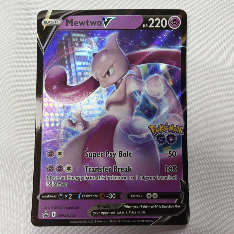 Pokémon TCG Mewtwo V SWSH223 Black Star Promo GO Stamped Ultra Rare Holo NM/LP