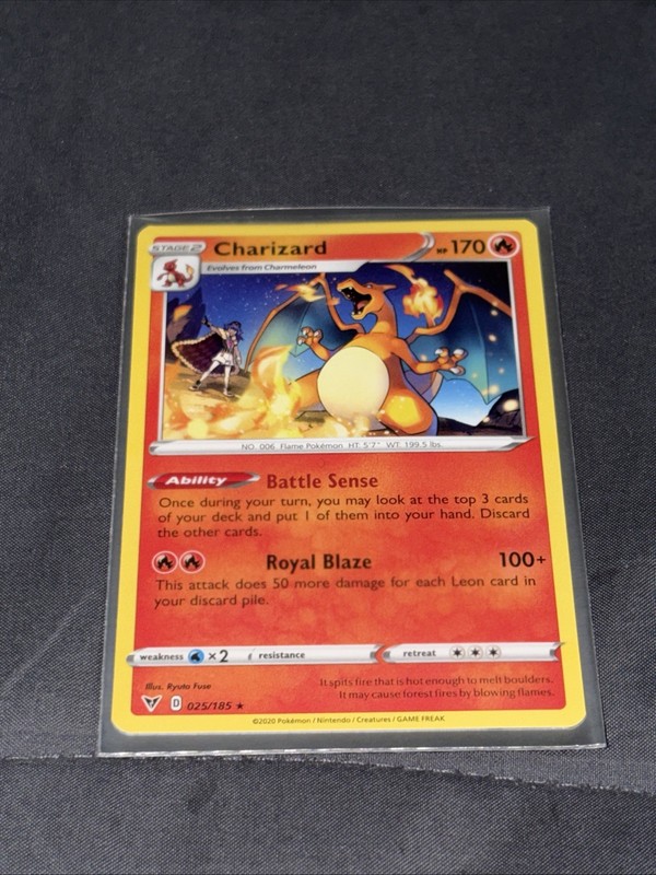 Pokémon TCG Charizard Rare 170 HP 025/185 Vivid Voltage Flame English