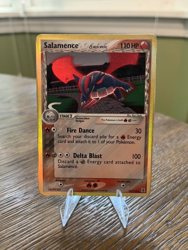 Salamence (Delta Species) 14/113 Delta Species Holo HP/DMG
