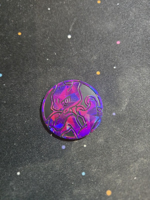 Mewtwo Purple Cracked Ice Holo Coin Tokon Pokemon TCG Official