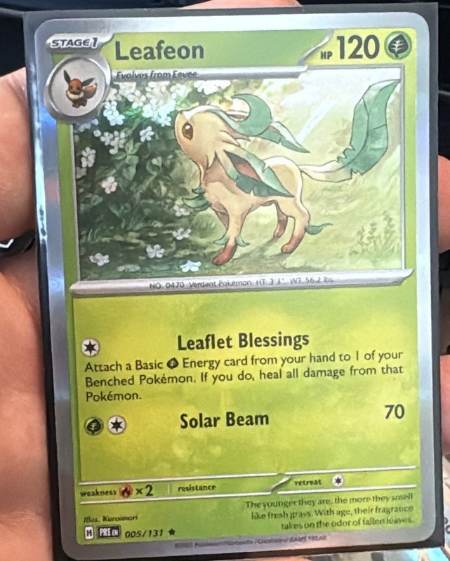 Leafeon 005/131 Holo NM Pokemon Card Prismatic Evolutions