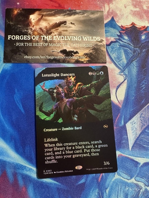Lotuslight Dancers Foil Borderless Tarkir: Dragonstorm