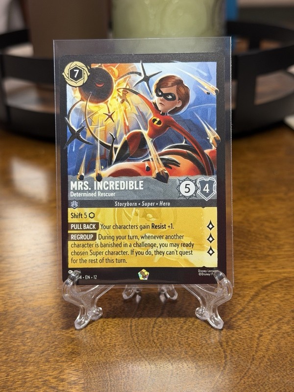Disney Lorcana – Mrs. Incredible Determined Rescuer 195/204 – Legendary – Wilds
