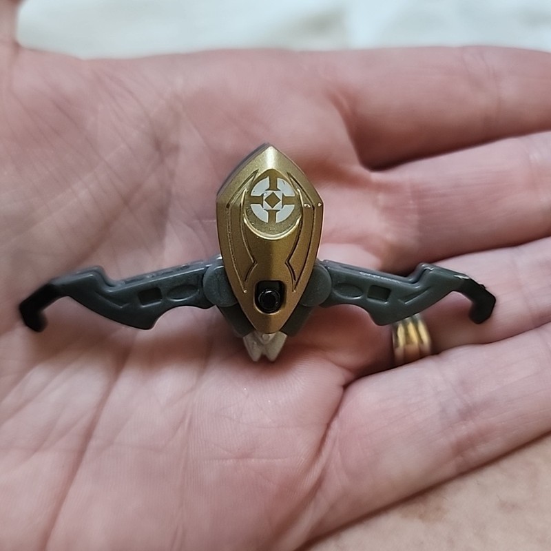 BAKUGAN BakuNano Gold CROSSTRIKER RARE 50G Spin Master Sega Toys HTF